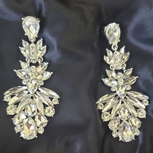 NWT NINEWEST Chandelier Earrings